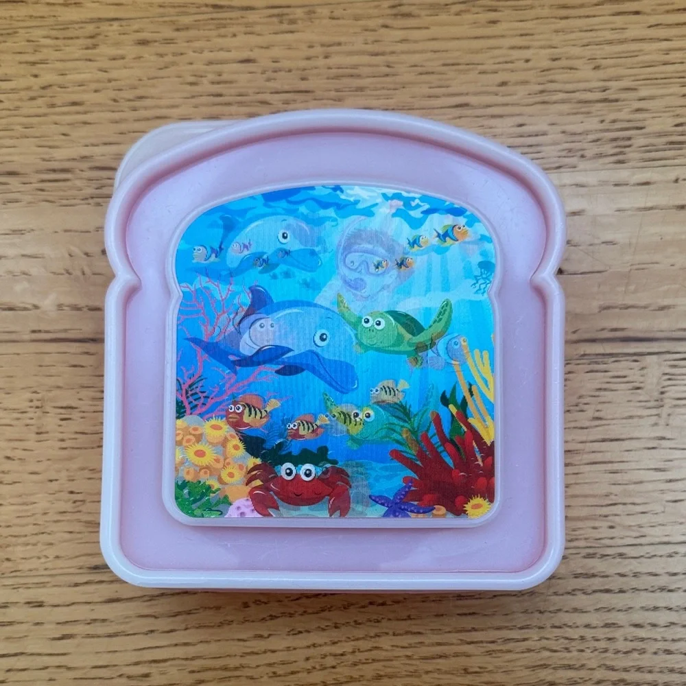 Red Brite Concepts Sandwich Container
